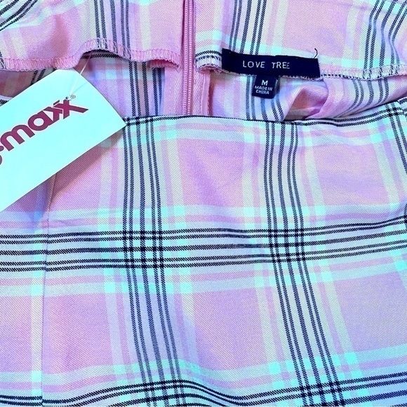 Love Tree skort, size M, NWT, poly/rayon/ spandex, lots of stretch - Picture 4 of 4